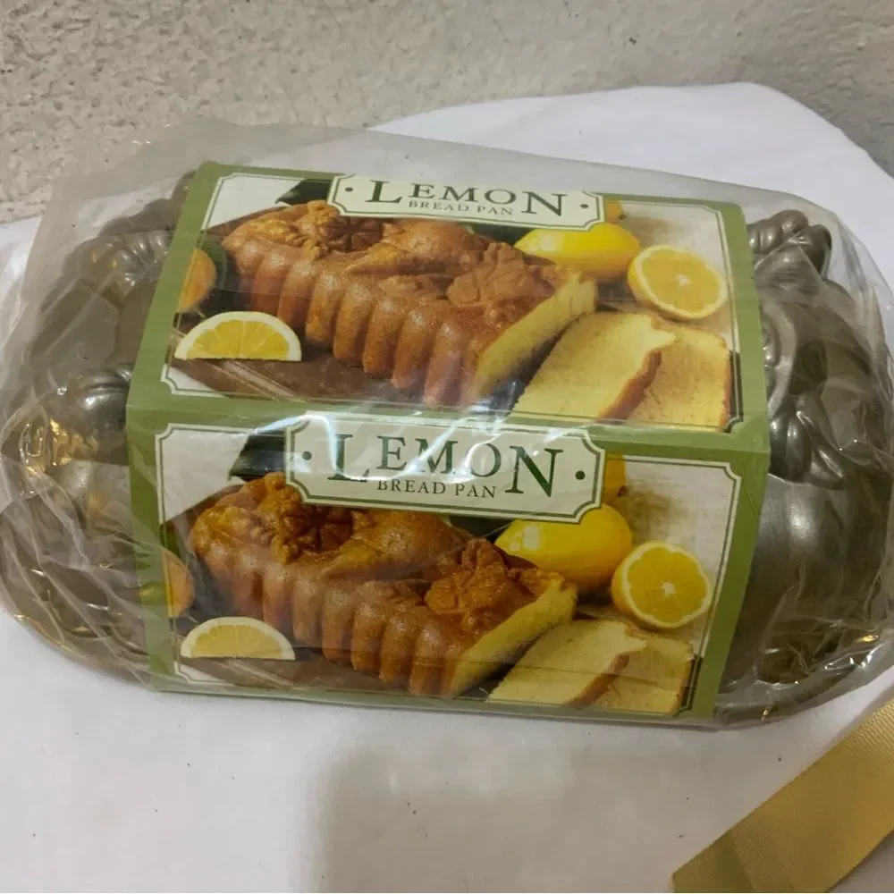 Williams-Sonoma + Nordic-Ware Lemon Bread Pan